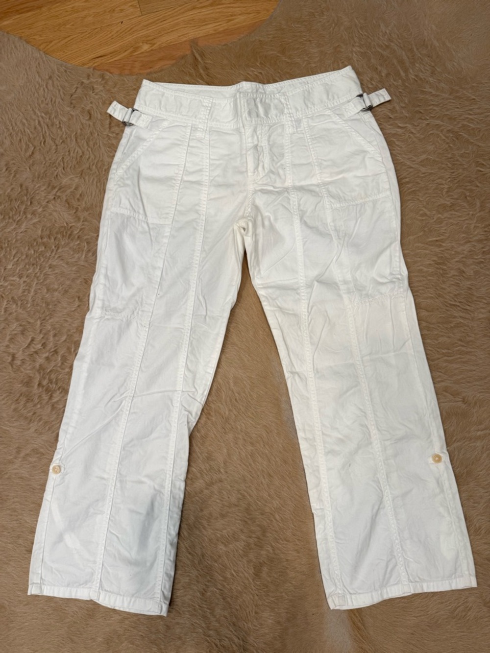 Club Monaco White Cargo Crop Pants with tabs to make capri